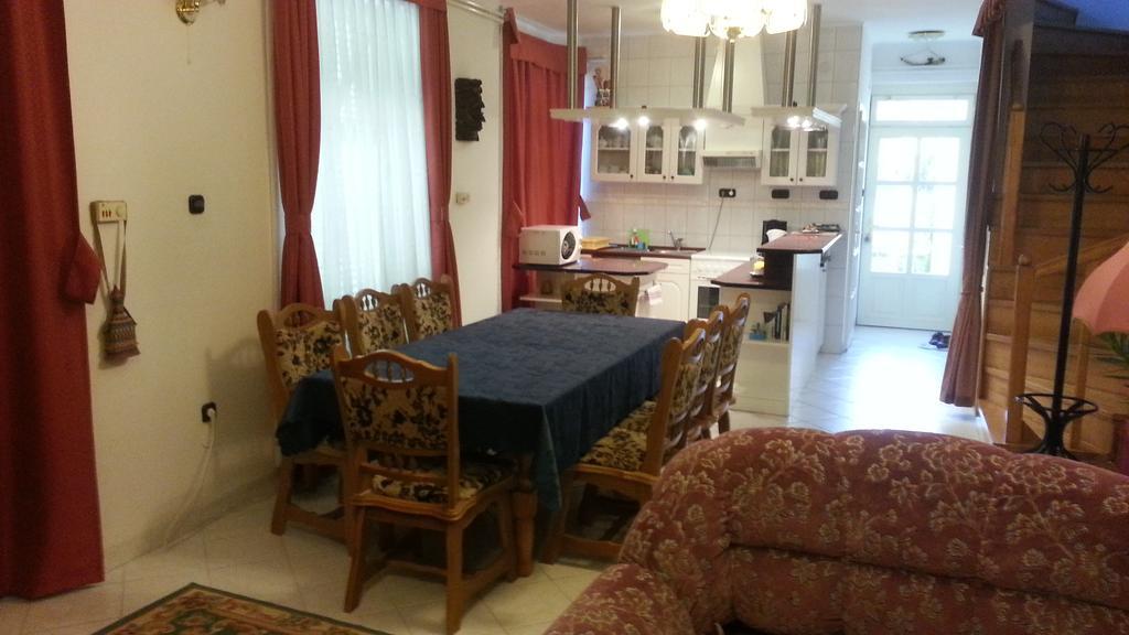 Csokonai Guesthouse Zamardi Room photo